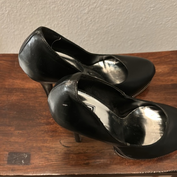 Zipper Heels - Picture 3 of 5